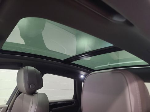 New 2026 Porsche Macan image 25