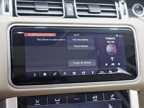 Used 2018 Land Rover Range Rover HSE image 23