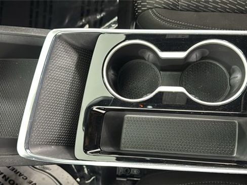 Used 2025 Chevrolet Equinox LT image 28