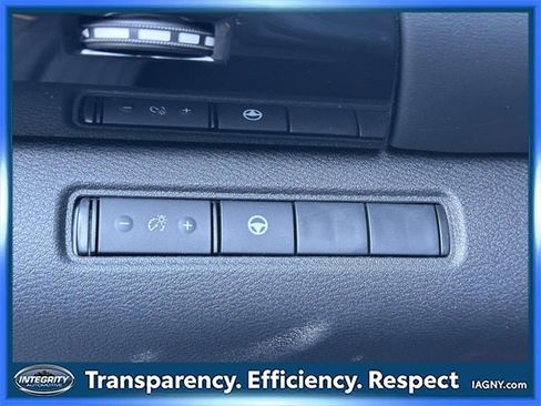 Certified 2024 Nissan Pathfinder SV image 22