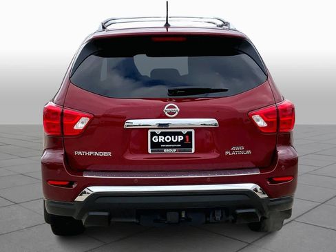 Used 2018 Nissan Pathfinder Platinum image 4
