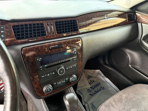 Used 2014 Chevrolet Impala LT w/ LT Sunroof Package image 27