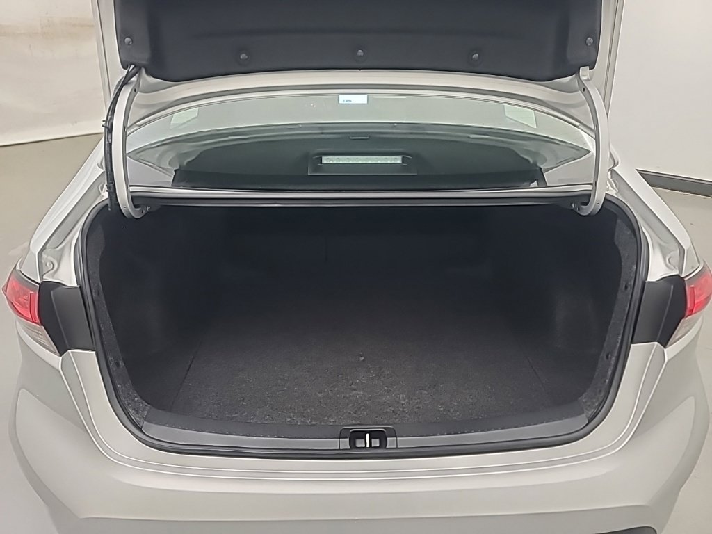 Used 2025 Toyota Corolla LE FWD image 19