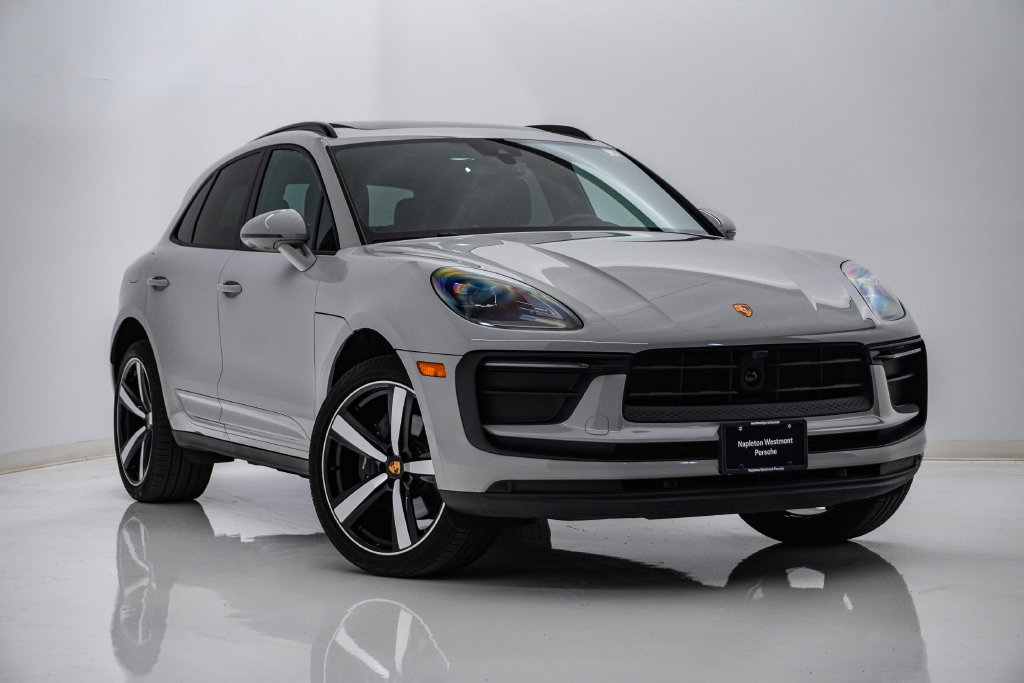 Certified 2026 Porsche Macan AWD/4WD image 8