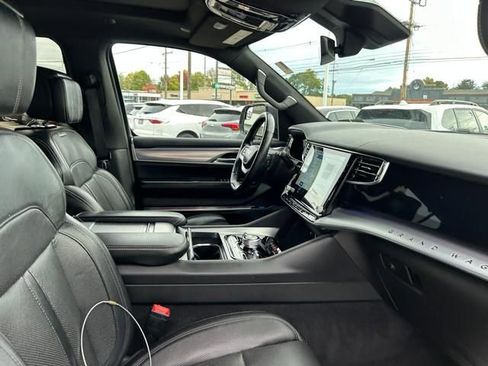 Used 2022 Jeep Grand Wagoneer Series I image 31