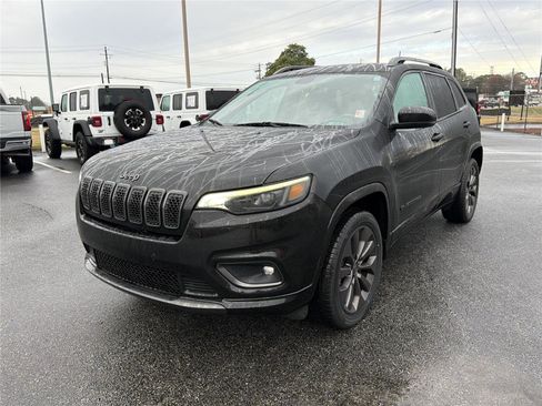 Used 2019 Jeep Cherokee High Altitude image 2
