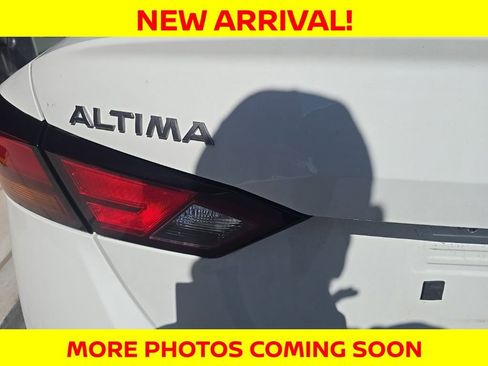 Used 2025 Nissan Altima 2.5 S image 11