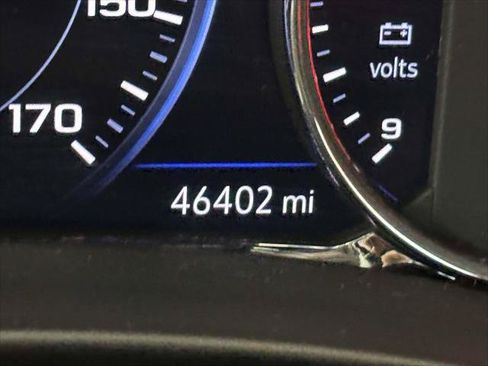 Used 2022 GMC Terrain Denali w/ LPO, 'HIT The Road' Package AWD/4WD image 38