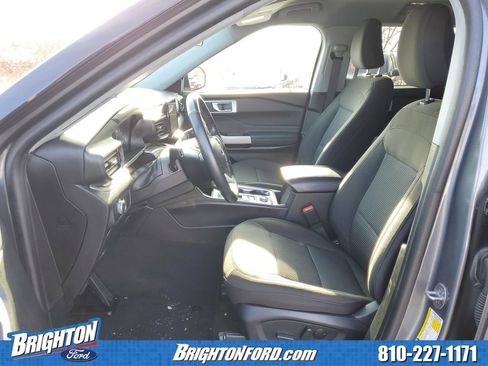 Used 2022 Ford Explorer XLT image 10