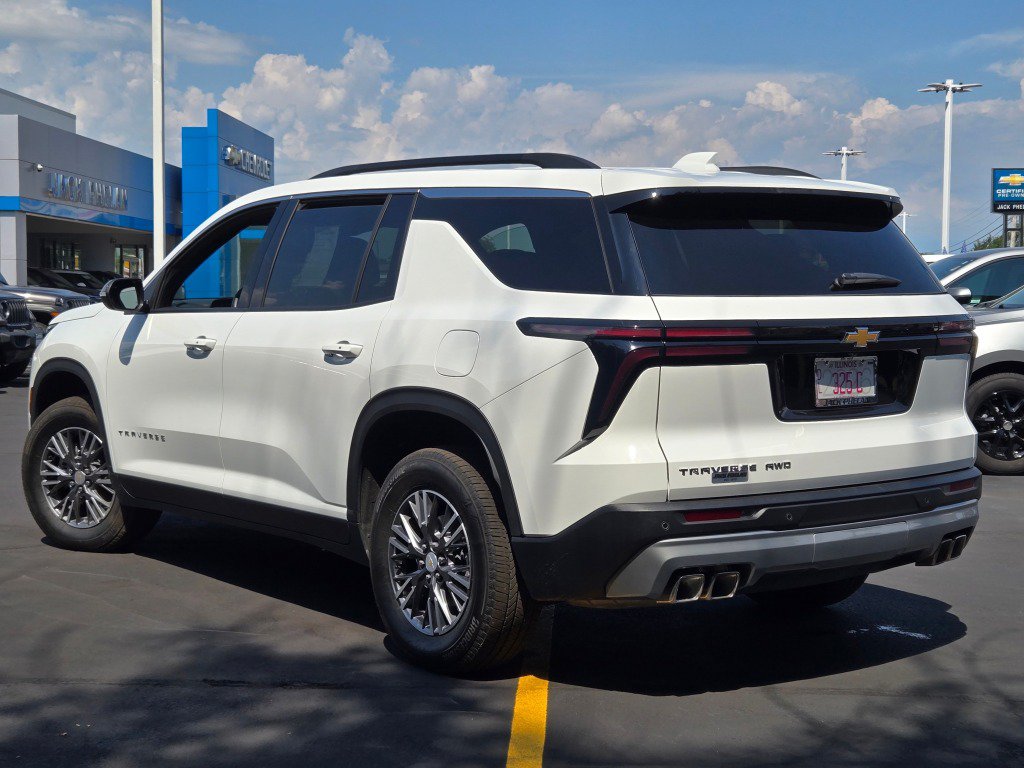 Certified 2026 Chevrolet Traverse LT AWD/4WD image 15