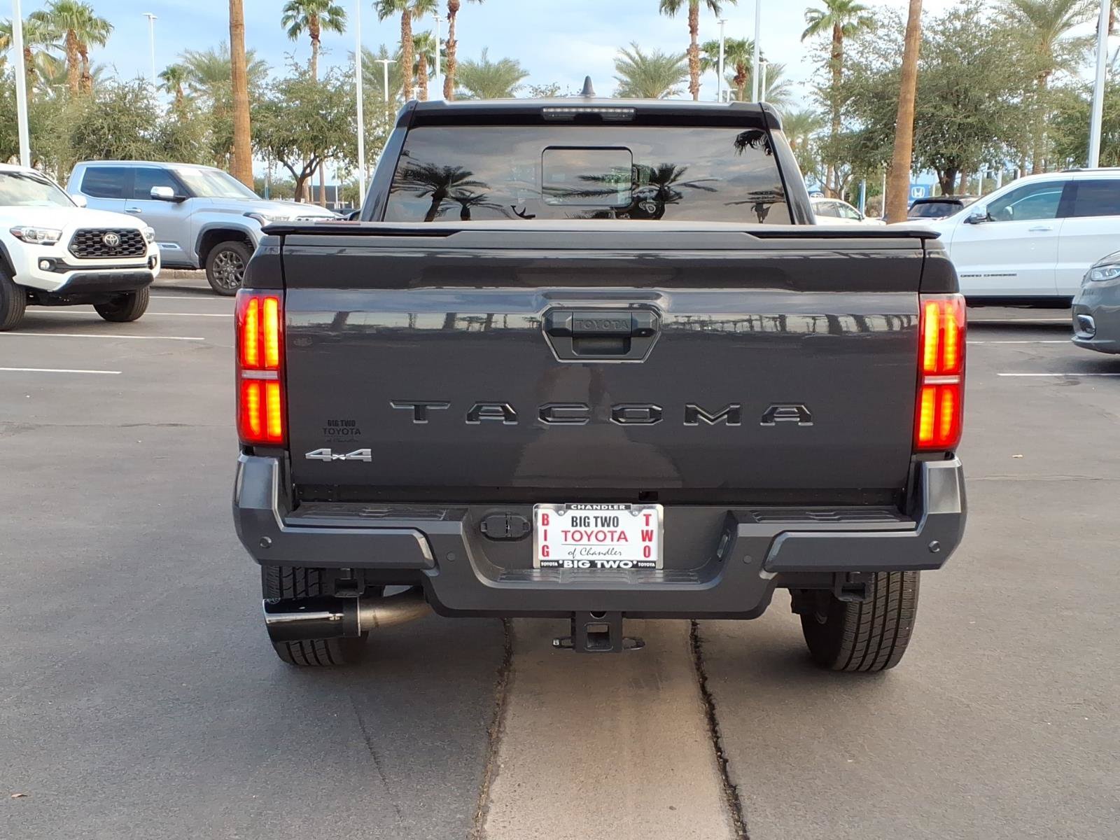 Certified 2025 Toyota Tacoma SR5 AWD/4WD image 5