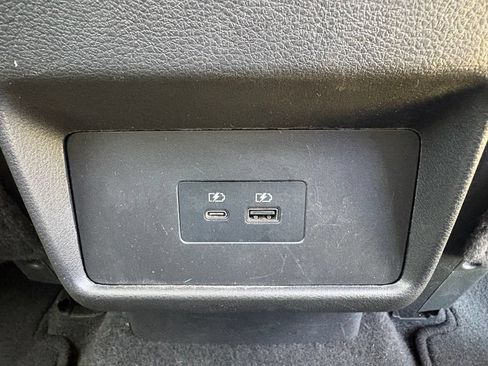 Used 2023 Nissan Rogue SV AWD/4WD image 38