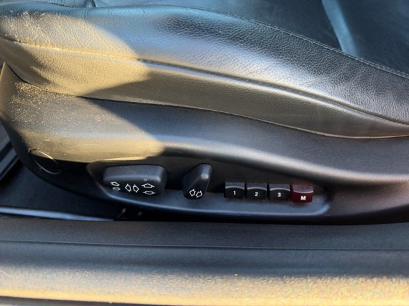 Used 2004 BMW Z4 2.5i RWD image 11
