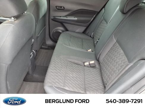 Used 2021 Nissan Kicks S FWD image 13