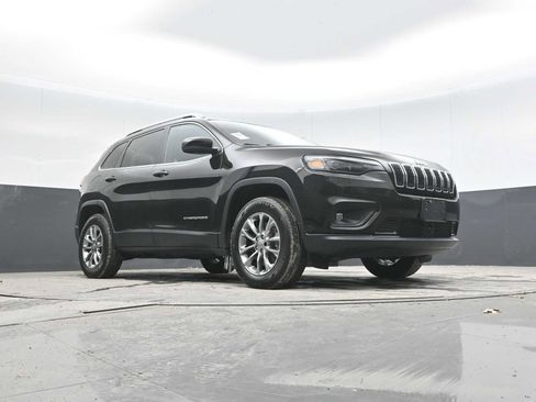 Used 2020 Jeep Cherokee Latitude Lux w/ Comfort/Convenience Group image 28