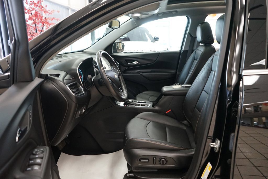 Used 2020 Chevrolet Equinox Premier AWD/4WD image 29