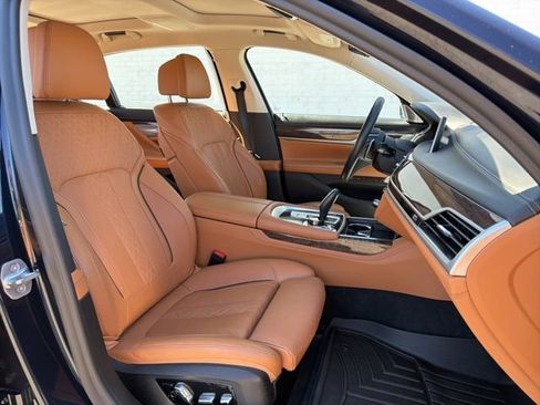 Used 2020 BMW 750i xDrive 750i xDrive image 14