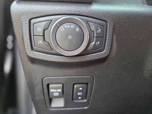 Used 2018 Ford F150 XLT w/ Equipment Group 302A Luxury AWD/4WD image 27