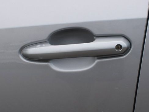 Used 2019 Toyota RAV4 XSE image 9