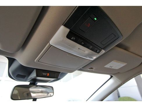 Used 2024 Nissan Rogue SV FWD image 11