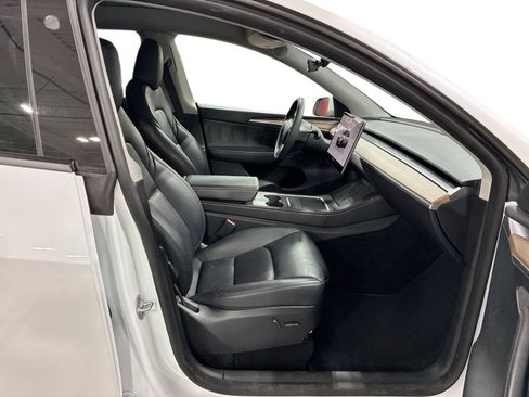 Certified 2023 Tesla Model Y Long Range AWD/4WD image 13