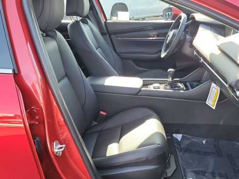 New 2026 MAZDA MAZDA3 2.5 S Hatchback w/ Premium Pkg FWD image 18