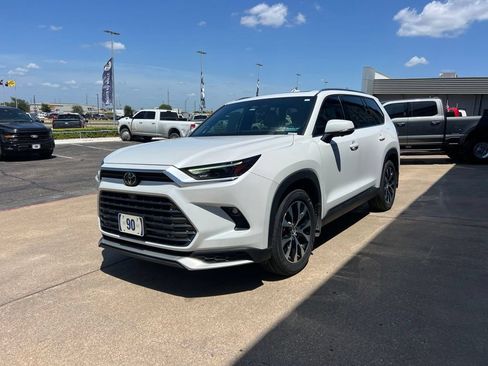 Used 2024 Toyota Grand Highlander AWD Hybrid image 5