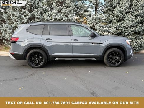 Used 2025 Volkswagen Atlas Peak Edition SE image 11