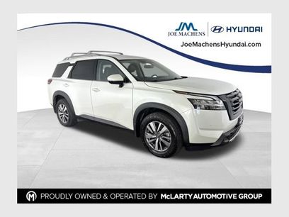 Used 2022 Nissan Pathfinder SL w/ SL Black Package