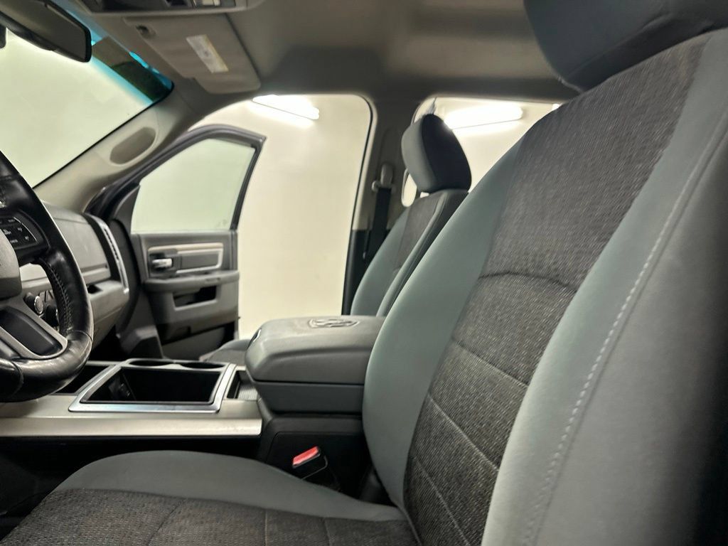 Used 2015 RAM 1500 Big Horn AWD/4WD image 36