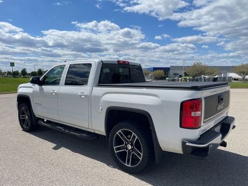 Used 2015 GMC Sierra 1500 SLE w/ Carbon-22 Edition AWD/4WD image 4