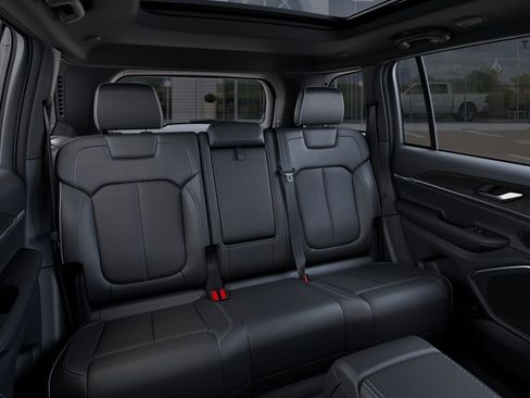 New 2026 Jeep Grand Cherokee Limited image 15
