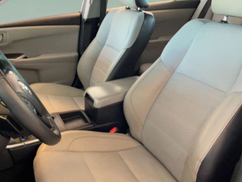 Used 2017 Toyota Camry SE FWD image 21
