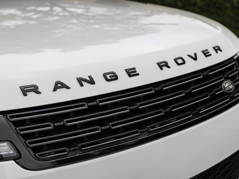 Used 2024 Land Rover Range Rover Sport Dynamic SE AWD/4WD image 10