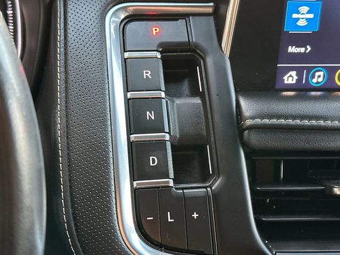 Used 2021 GMC Yukon XL SLT w/ SLT Luxury Package image 23