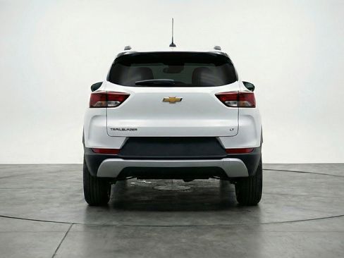 Used 2025 Chevrolet TrailBlazer LT image 7