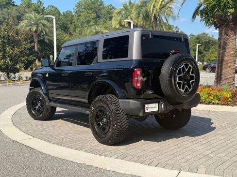 Used 2024 Ford Bronco Outer Banks AWD/4WD image 2