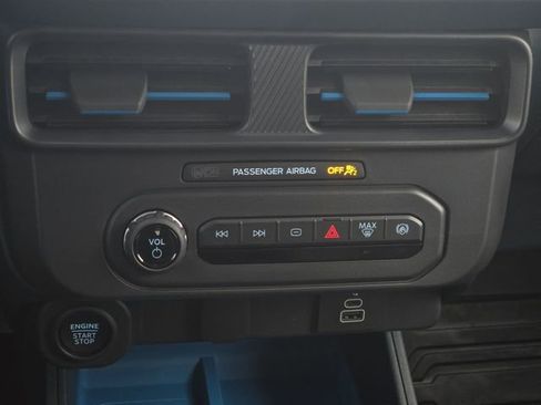 Used 2025 Ford Maverick XLT w/ Equipment Group 302A AWD/4WD image 20