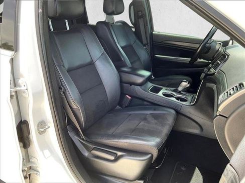 Used 2020 Jeep Grand Cherokee Laredo w/ Laredo X Package RWD image 9