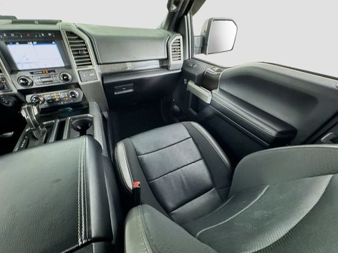 Used 2019 Ford F150 Raptor w/ Equipment Group 802A Luxury AWD/4WD image 17