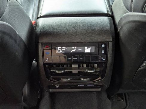 Used 2021 Jeep Grand Cherokee L Limited AWD/4WD image 17