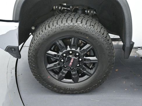 Used 2024 Chevrolet Silverado 2500 LTZ AWD/4WD image 30