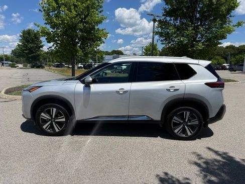Certified 2021 Nissan Rogue SL w/ Premium Package AWD/4WD image 8