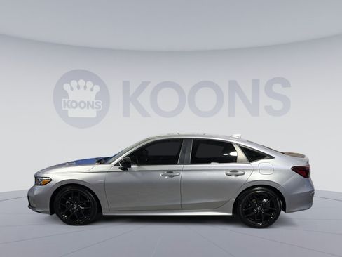 Used 2025 Honda Civic Sport image 2
