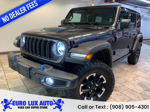 Used 2024 Jeep Wrangler Unlimited Rubicon 4xe w/ Convenience Group AWD/4WD image 1