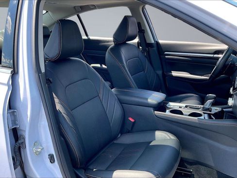 Certified 2024 Nissan Altima 2.0 SR FWD image 8