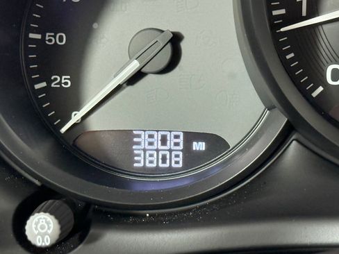 New 2025 Porsche Macan image 25