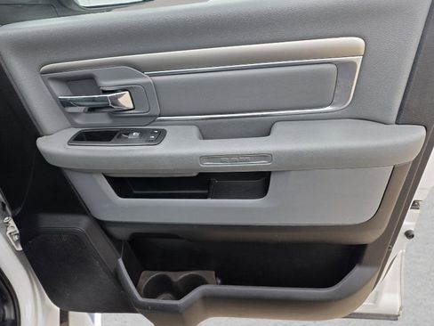 Used 2018 RAM 2500 SLT image 31