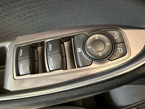 Used 2016 Chevrolet Malibu LT FWD image 15