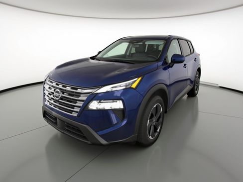 Used 2025 Nissan Rogue SV FWD image 3